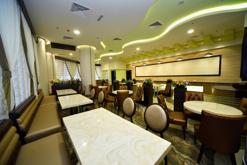 Alain Hotel Ajman Extérieur photo