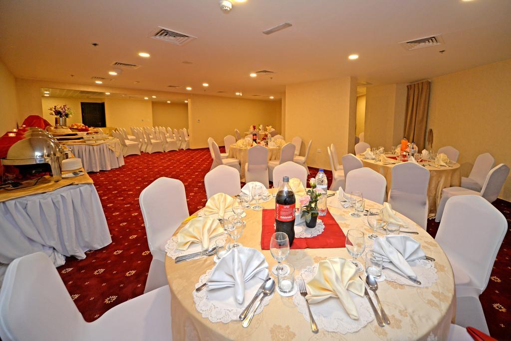 Alain Hotel Ajman Extérieur photo